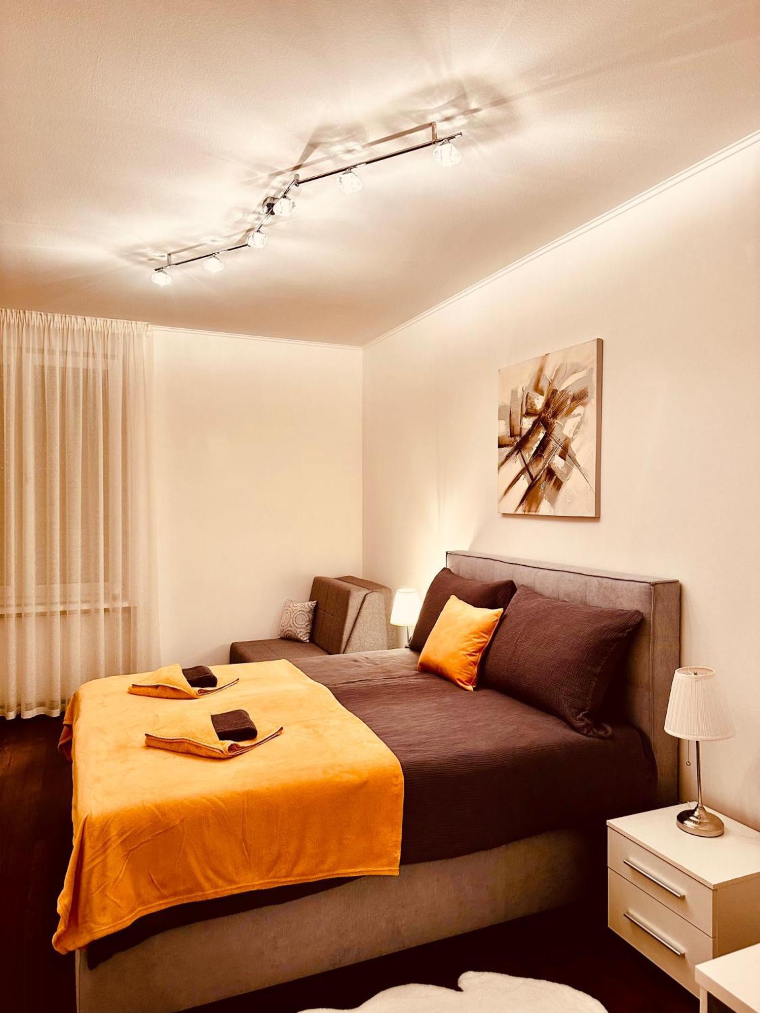 Apartment In Centre Of Zagreb - Lions Den Esterno foto
