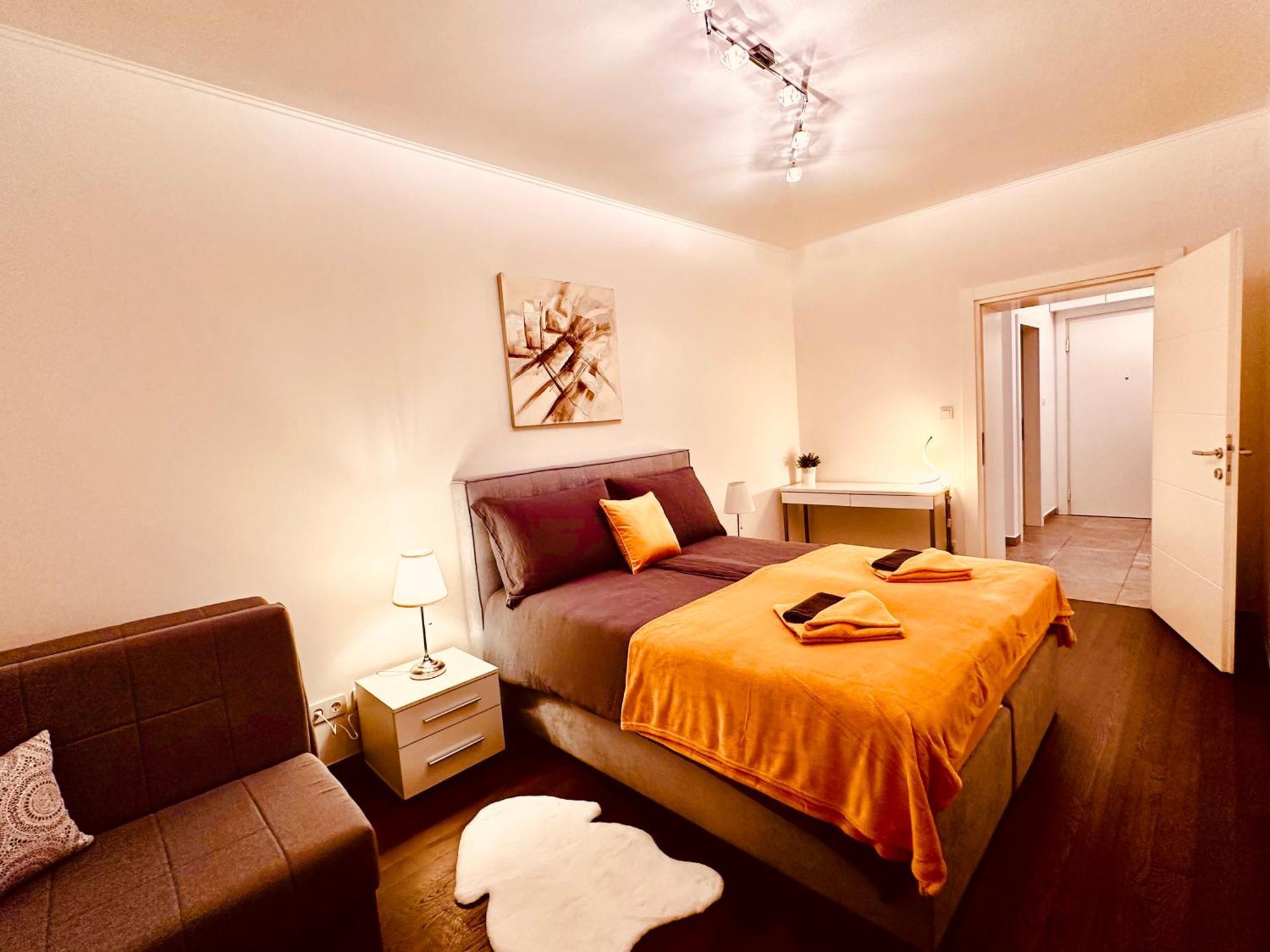 Apartment In Centre Of Zagreb - Lions Den Esterno foto