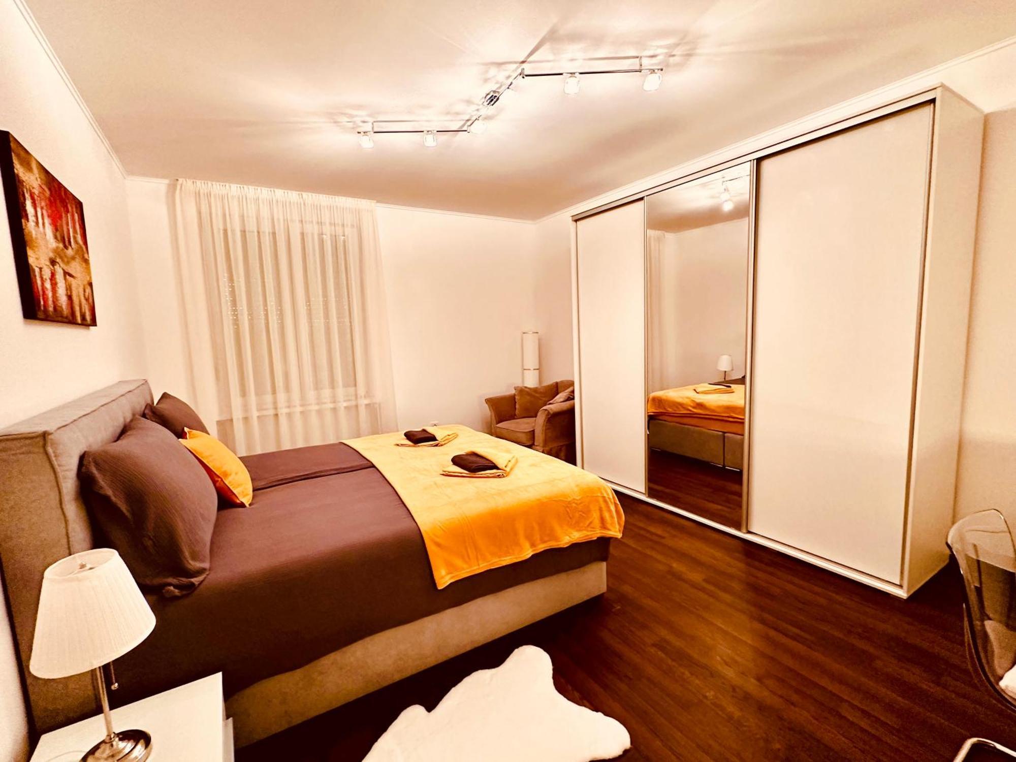 Apartment In Centre Of Zagreb - Lions Den Esterno foto