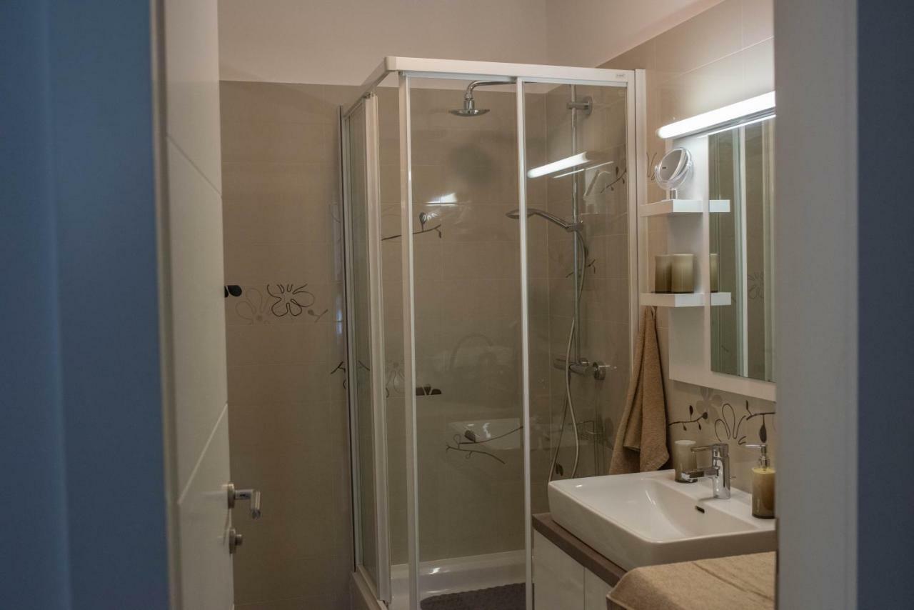 Apartment In Centre Of Zagreb - Lions Den Esterno foto